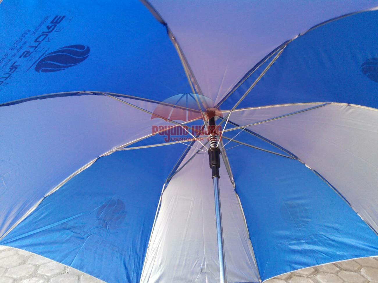 Bagain dalam payung Bali Soket