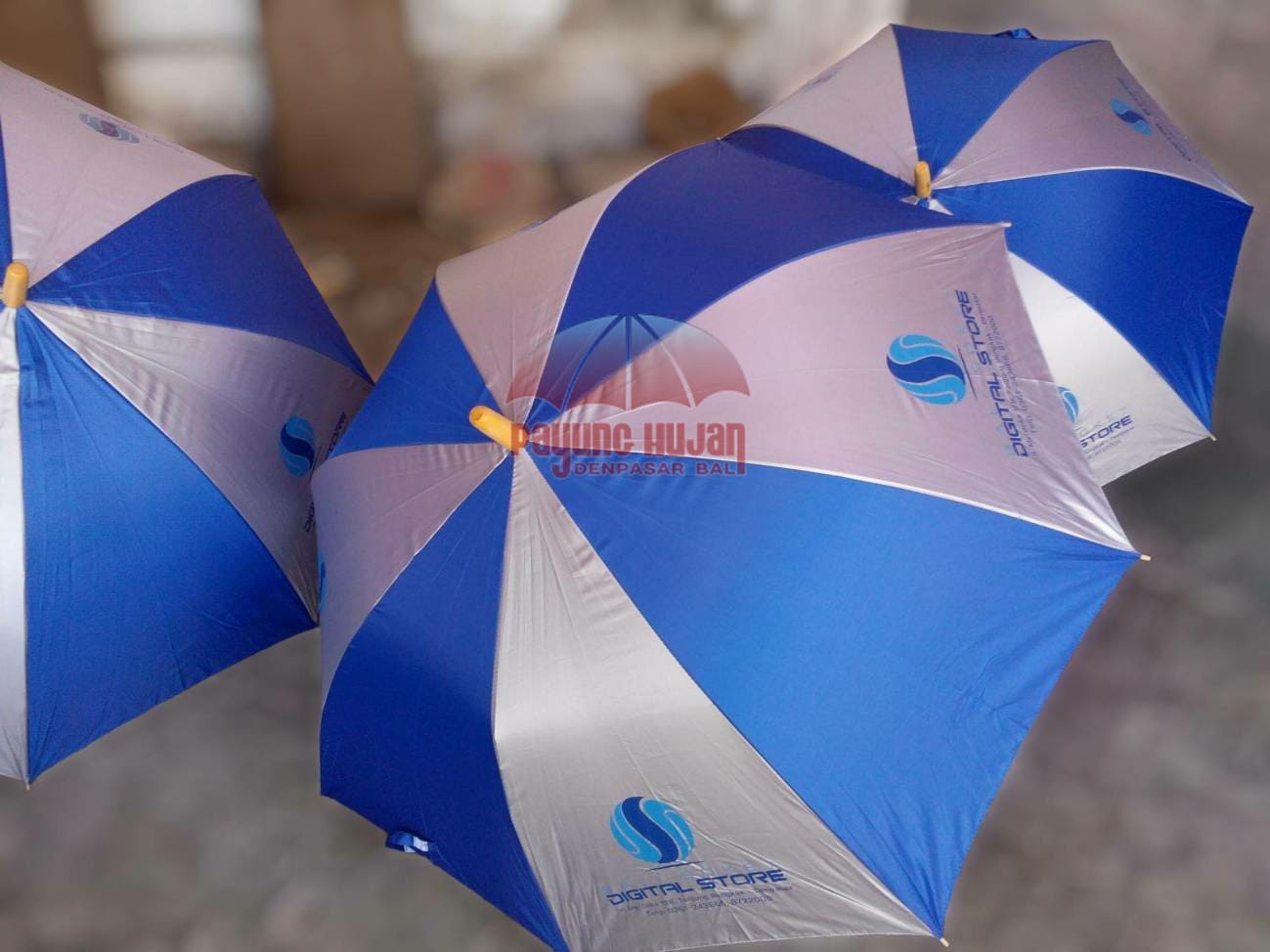Payung putih biru sablon logo Bali Soket